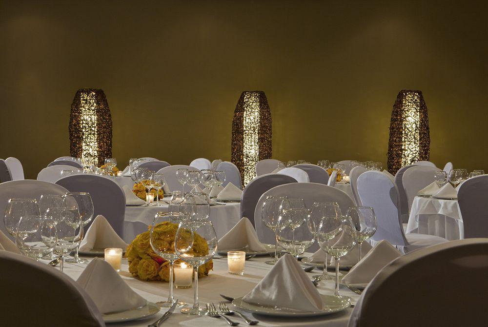 Отель Gran Evenia Bijao Санта-Клара Экстерьер фото The ballroom at the hotel
