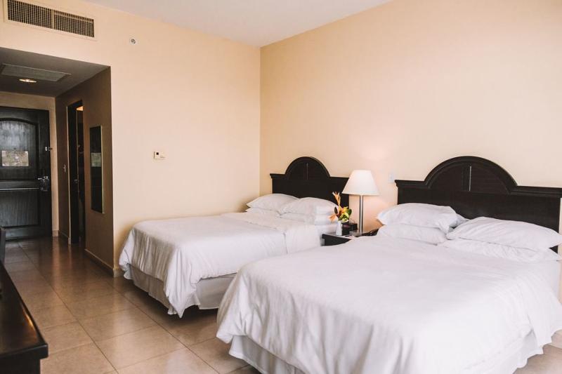 Отель Gran Evenia Bijao Санта-Клара Экстерьер фото A room at the hotel